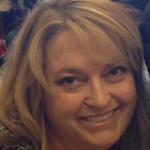 Lorri Bauer headshot